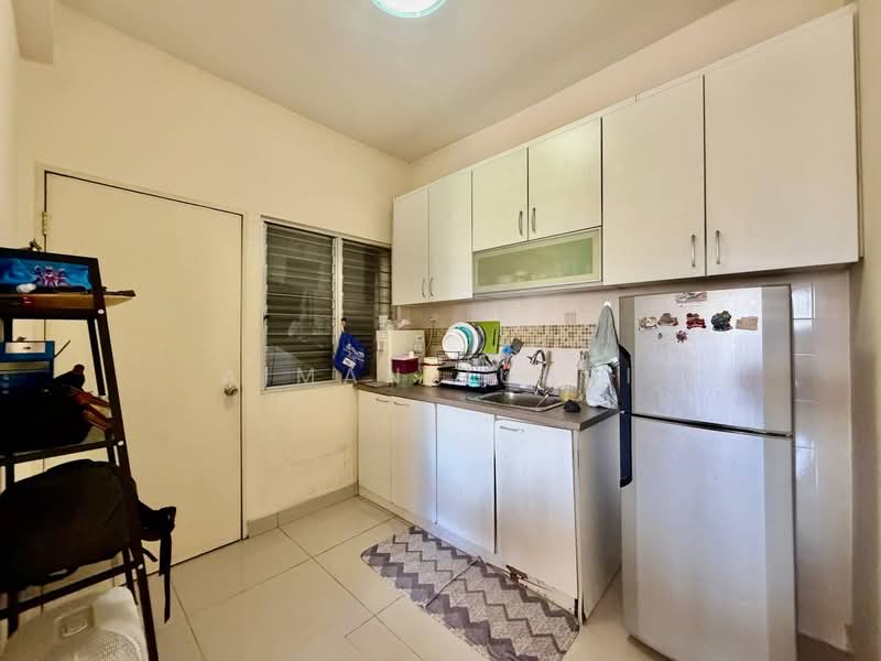 Apartment for Sale at Putra Suria Residence - AIMAN ZUHDI - Kitchen - PropertyGuru.com.my