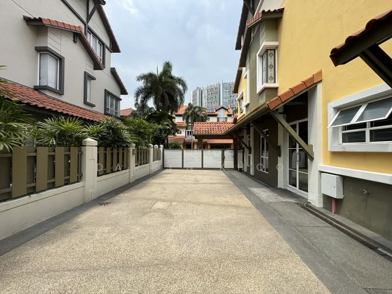 Rumah Berkembar untuk Dijual di Damansara Legenda (Petaling Jaya) - Darren Khoo - Exterior - PropertyGuru.com.my