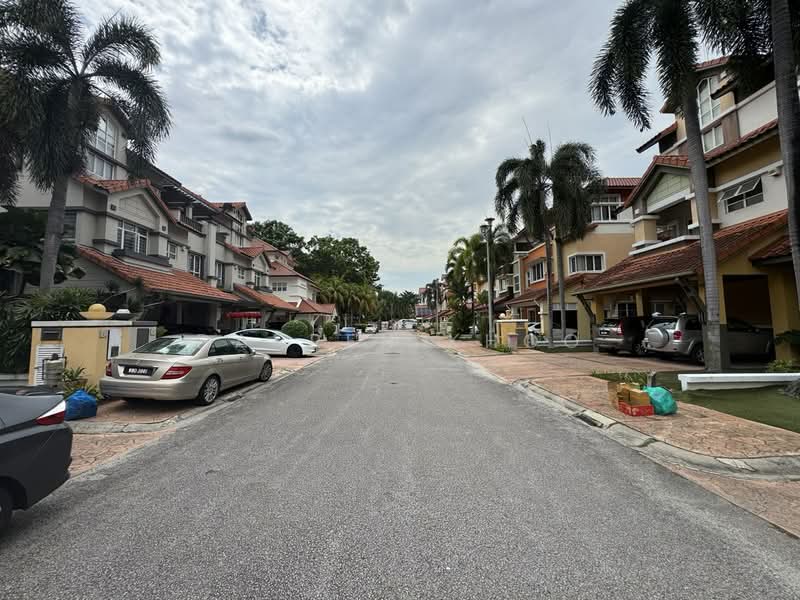 Rumah Berkembar untuk Dijual di Damansara Legenda (Petaling Jaya) - Darren Khoo - Exterior - PropertyGuru.com.my