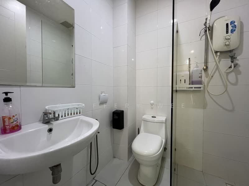 Service Residence for Rent at The Wave Residence - Geoffery Wee - Bathroom - PropertyGuru.com.my