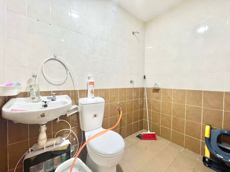 Alam D'16 Residency untuk Untuk Dijual - RM 635,000, Mac 2026 - Bathroom - PropertyGuru.com.my