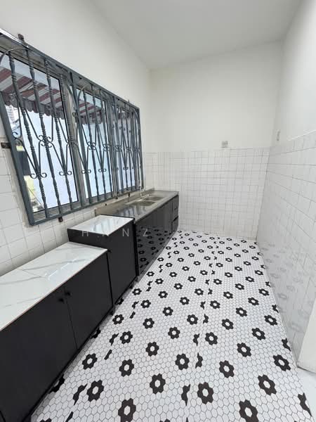 （Newly Touch up） 2 Sty Taman Puchong Perdana Puchong untuk Untuk Disewa - RM 1,700 /bulan, Mac 2026 - PropertyGuru.com.my