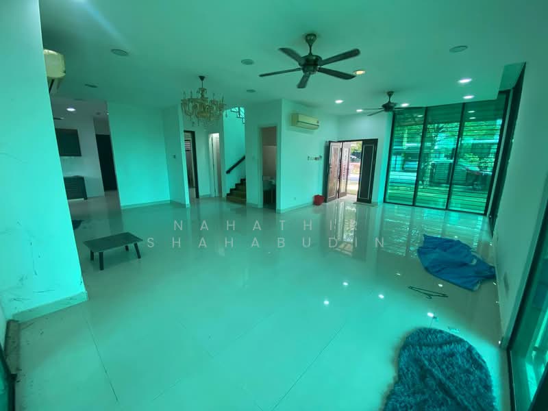 2-storey Terraced House for Sale in Denai Alam (Shah Alam) - Nahathir Shahabudin - Living Room - PropertyGuru.com.my