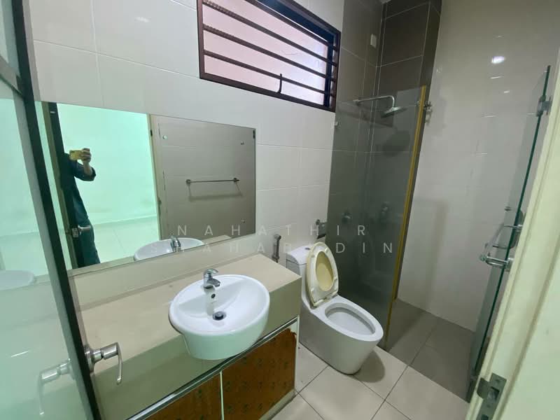 2-storey Terraced House for Sale in Denai Alam (Shah Alam) - Nahathir Shahabudin - Bathroom - PropertyGuru.com.my