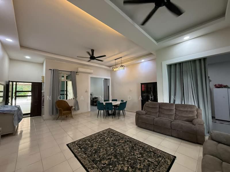 Bungalow for Sale in Seremban (Negeri Sembilan) - Noraini Dahan - Living Room - PropertyGuru.com.my