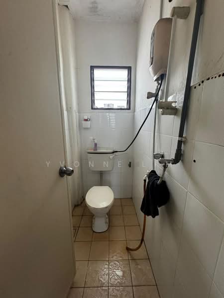 2-storey Terraced House for Sale in Taman Bukit Tiram (Ulu Tiram) - Yvonne Lim - Bathroom - PropertyGuru.com.my