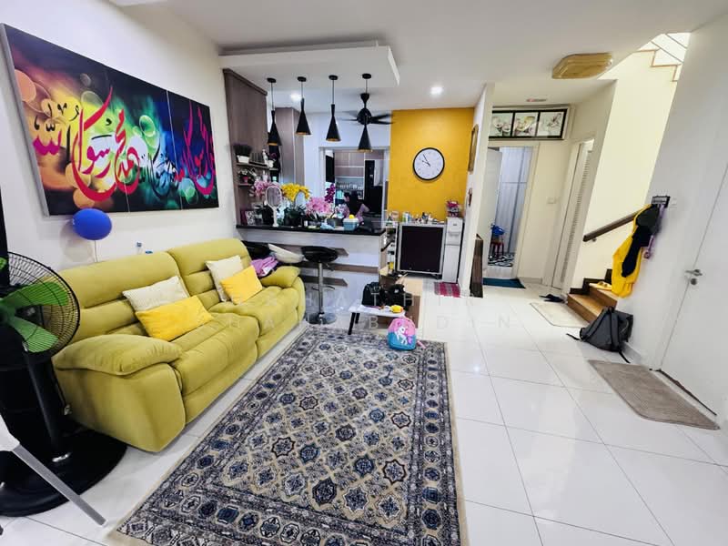 2-storey Terraced House for Sale in Denai Alam (Shah Alam) - Nahathir Shahabudin - Living Room - PropertyGuru.com.my