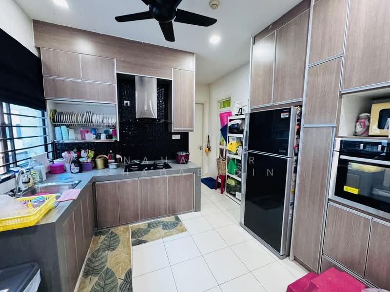 2-storey Terraced House for Sale in Denai Alam (Shah Alam) - Nahathir Shahabudin - Kitchen - PropertyGuru.com.my