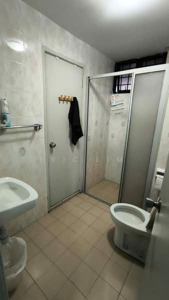 Condominium for Rent at Mutiara Oriental - Eric Lim - Bathroom - PropertyGuru.com.my