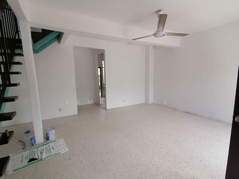 Anggerik, Bukit Sentosa @ Rawang untuk Untuk Dijual - RM 340,000, Apr 2026 - Living Room - PropertyGuru.com.my