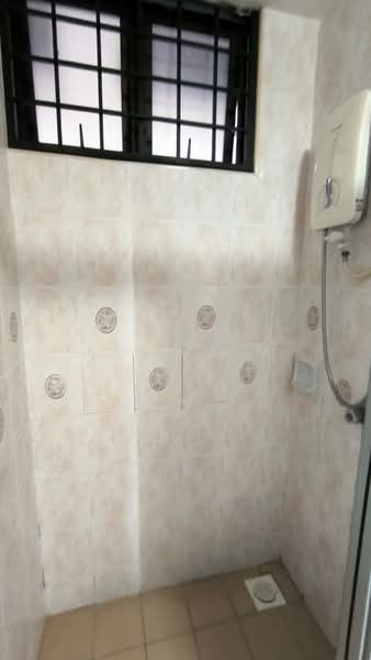 Condominium for Rent at Mutiara Oriental - Eric Lim - Bathroom - PropertyGuru.com.my