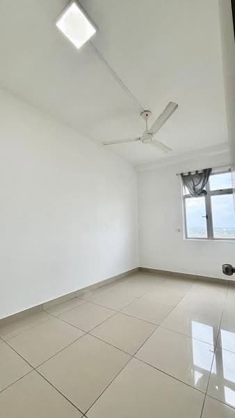 Service Residence for Sale at Meridin Bayvue Serviced Apartment - Jessica Boey - Interior - PropertyGuru.com.my