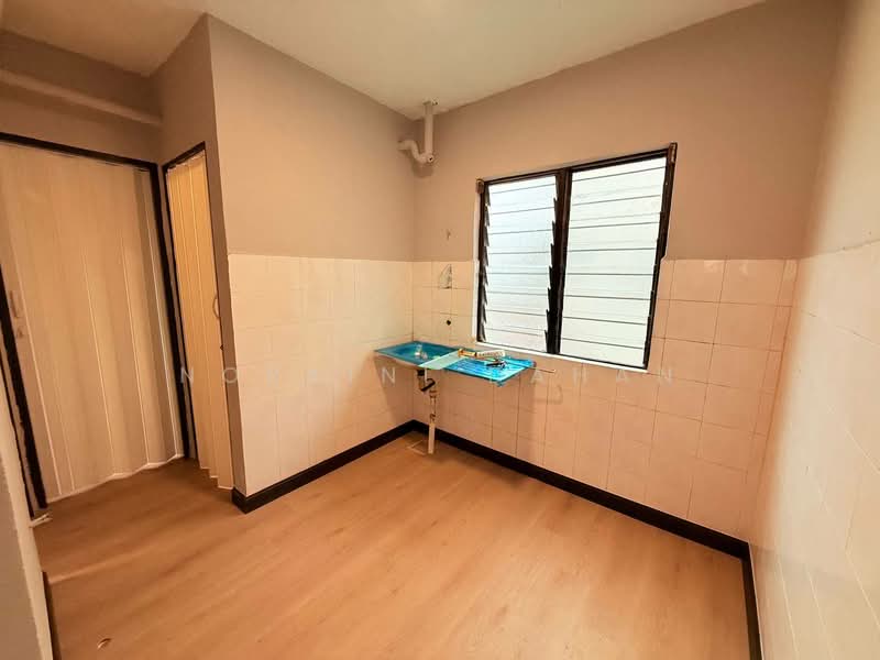 Gugusan Seroja untuk Untuk Dijual - RM 205,000, Feb 2026 - Kitchen - PropertyGuru.com.my