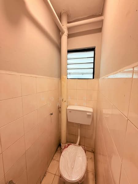 Gugusan Seroja untuk Untuk Dijual - RM 205,000, Feb 2026 - Bathroom - PropertyGuru.com.my
