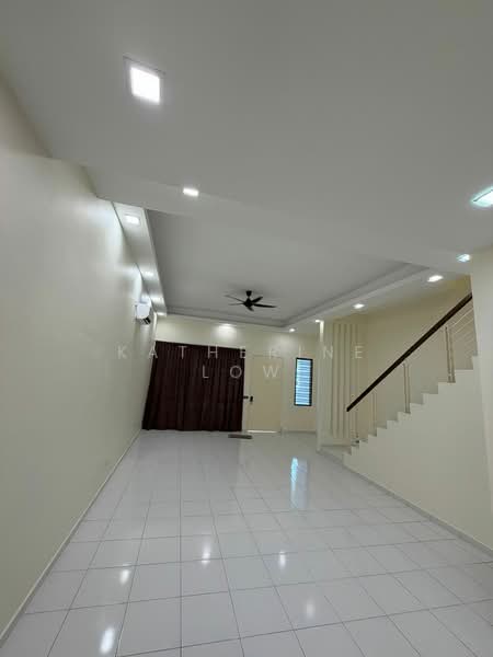 2-storey Terraced House for Rent in Taman Setia Indah (Tebrau) - Katherine Low - Living Room - PropertyGuru.com.my