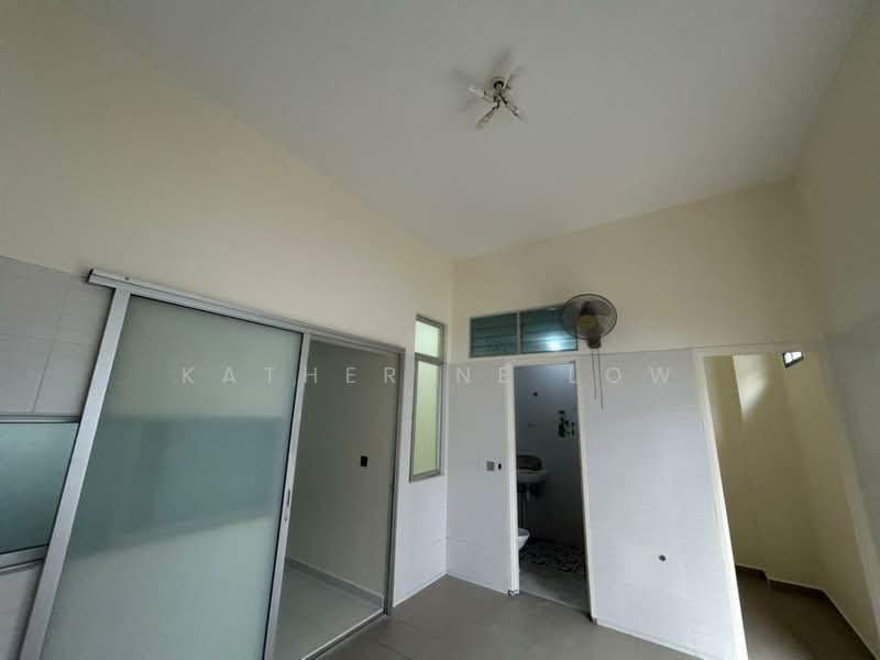 2-storey Terraced House for Rent in Taman Setia Indah (Tebrau) - Katherine Low - Bathroom - PropertyGuru.com.my