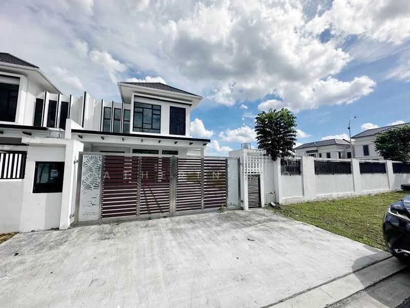 Semi-Detached House for Rent in Setia Tropika (Johor Bahru) - Katherine Low - Exterior - PropertyGuru.com.my