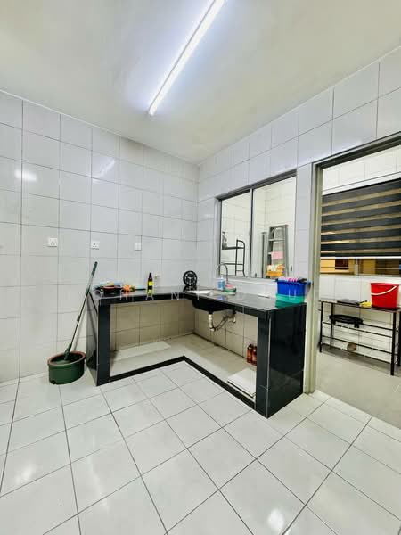 Suria Pantai untuk Untuk Disewa - RM 1,500 /bulan, Feb 2026 - Kitchen - PropertyGuru.com.my