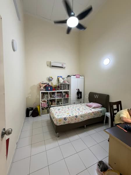 1-storey Terraced House for Sale in Taman Seri Austin (Tebrau) - Zack Chow - Bedroom - PropertyGuru.com.my