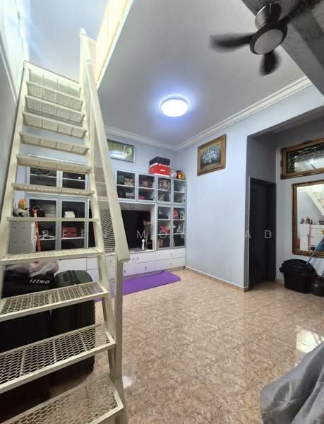 2-storey Terraced House for Sale in Bandar Tun Hussein Onn (Cheras) - Reen Mohamad - Living Room - PropertyGuru.com.my