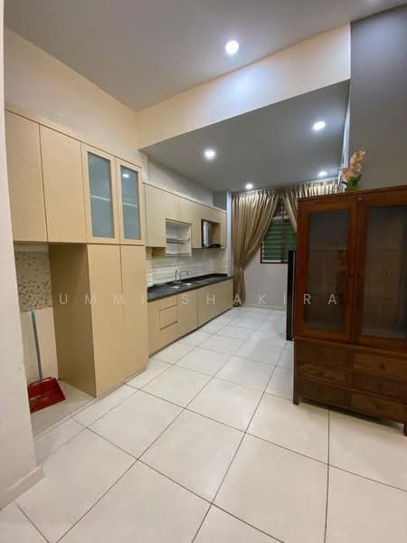 Apartment for Rent at Lagenda Tasek Luxurious Suite - Ummi Shakira - Kitchen - PropertyGuru.com.my