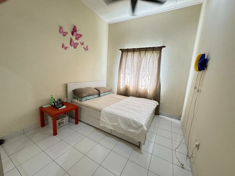 2-storey Terraced House for Sale in Taman Ixora (Sepang) - Ahmad Faiz - Bedroom - PropertyGuru.com.my
