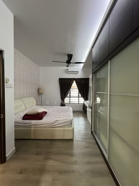Semi-Detached House for Sale in Kapar (Selangor) - Elaine Yap - Bedroom - PropertyGuru.com.my