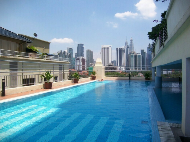 Holiday Place (D-Villa Residence) untuk Untuk Disewa - RM 2,700 /bulan, Mac 2026 - Pool - PropertyGuru.com.my