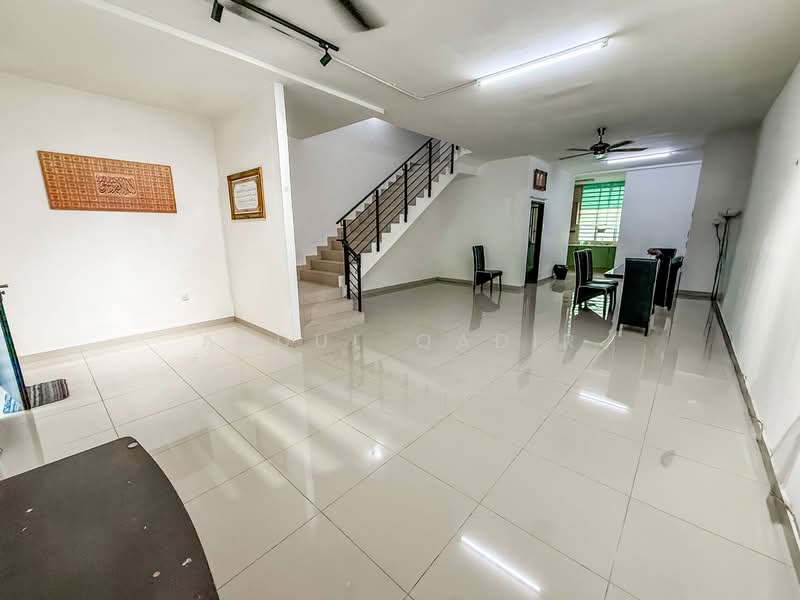 2-storey Terraced House for Sale in Kajang (Selangor) - Abdul Qadir - Living Room - PropertyGuru.com.my