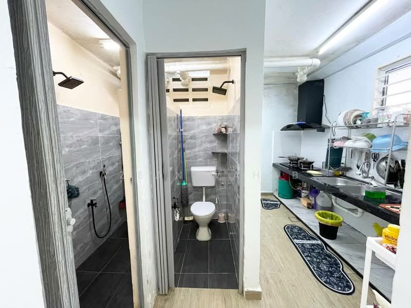 Apartment for Sale at Ukay Indah - Azean Wahab - Bathroom - PropertyGuru.com.my