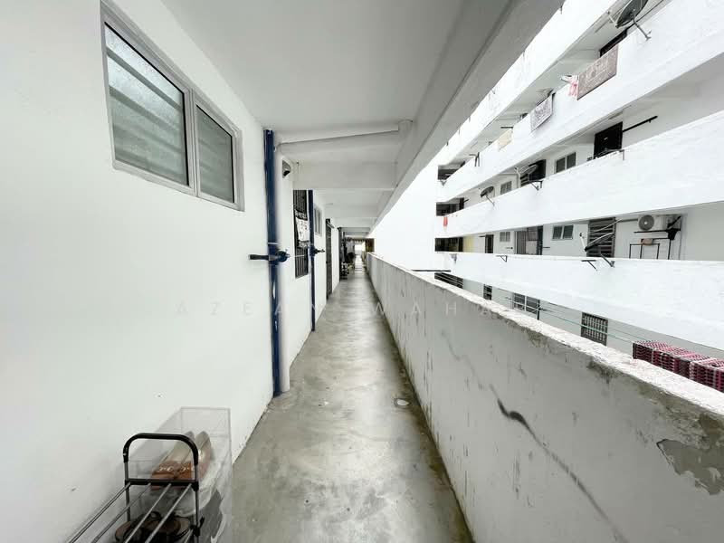 Apartment for Sale at Ukay Indah - Azean Wahab - Corridor - PropertyGuru.com.my