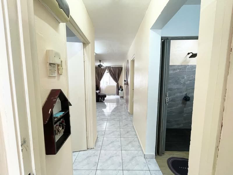 Apartment for Sale at Ukay Indah - Azean Wahab - Corridor - PropertyGuru.com.my