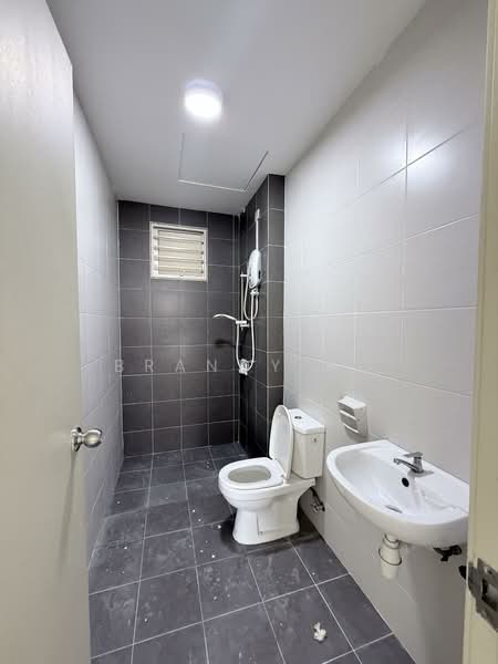Service Residence for Sale at BSP 21 - Brandy Ho - Bathroom - PropertyGuru.com.my