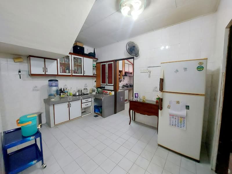 2.5-storey Terraced House for Sale in Fair Park (Ipoh) - Gary Tang - Kitchen - PropertyGuru.com.my