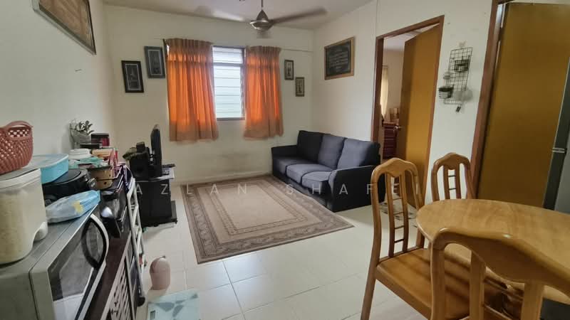 Flat for Sale at Flat Pkns Au3 - Azlan Shafei - Living Room - PropertyGuru.com.my