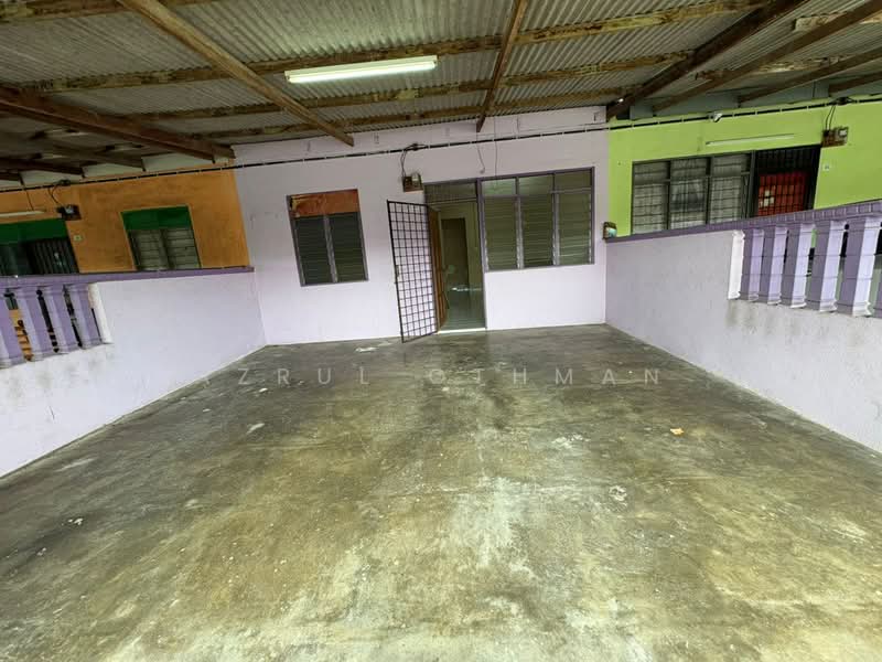 1-storey Terraced House for Sale in Batu Kikir (Negeri Sembilan) - Azrul Othman - Exterior - PropertyGuru.com.my