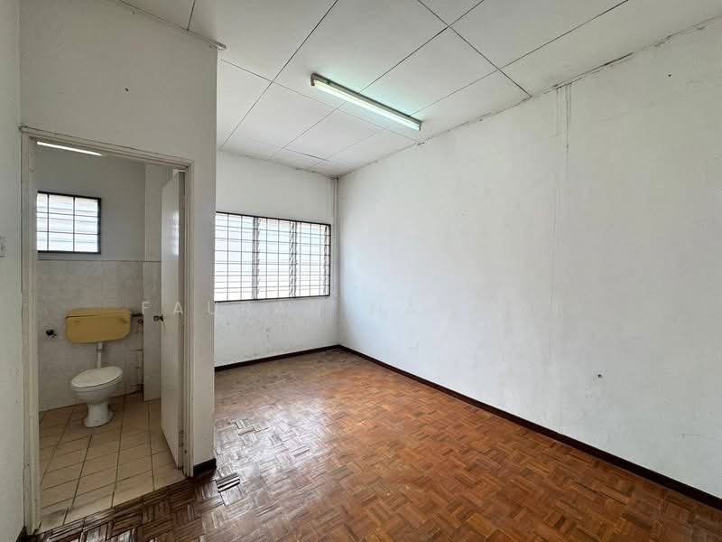 Taman Pinggiran Senawang untuk Untuk Dijual - RM 330,000, Mac 2026 - PropertyGuru.com.my