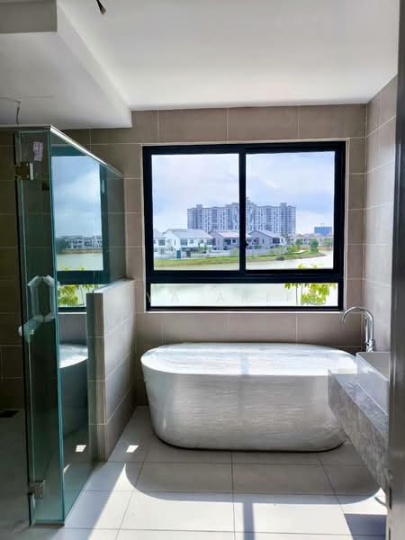 Sejati Lakeside @ Cyberjaya untuk Untuk Dijual - RM 1,950,000, Mac 2026 - Bathroom - PropertyGuru.com.my