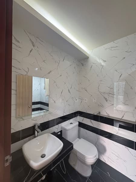 Kondominium untuk Disewa di QuayWest Residence - Rick Goh - Bathroom - PropertyGuru.com.my