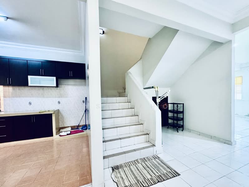 2-storey Terraced House for Sale in Bandar Bukit Tinggi 2 (Klang) - Jansen Khoo - Kitchen - PropertyGuru.com.my