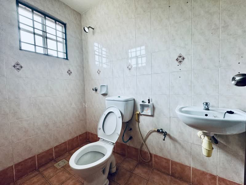 2-storey Terraced House for Sale in Bandar Bukit Tinggi 2 (Klang) - Jansen Khoo - Bathroom - PropertyGuru.com.my