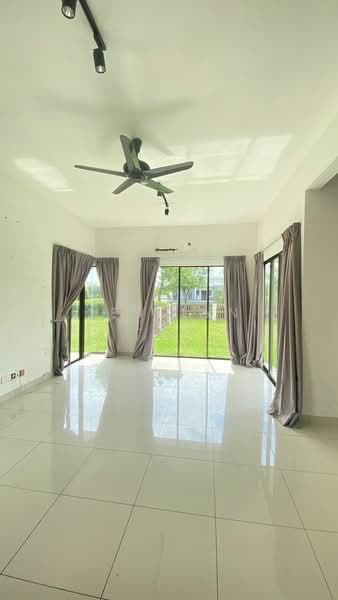 Rumah Berkembar untuk Dijual di Setia Ecohill (Semenyih) - Jesslyn Lee - Living Room - PropertyGuru.com.my