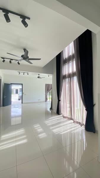 Rumah Berkembar untuk Dijual di Setia Ecohill (Semenyih) - Jesslyn Lee - Living Room - PropertyGuru.com.my