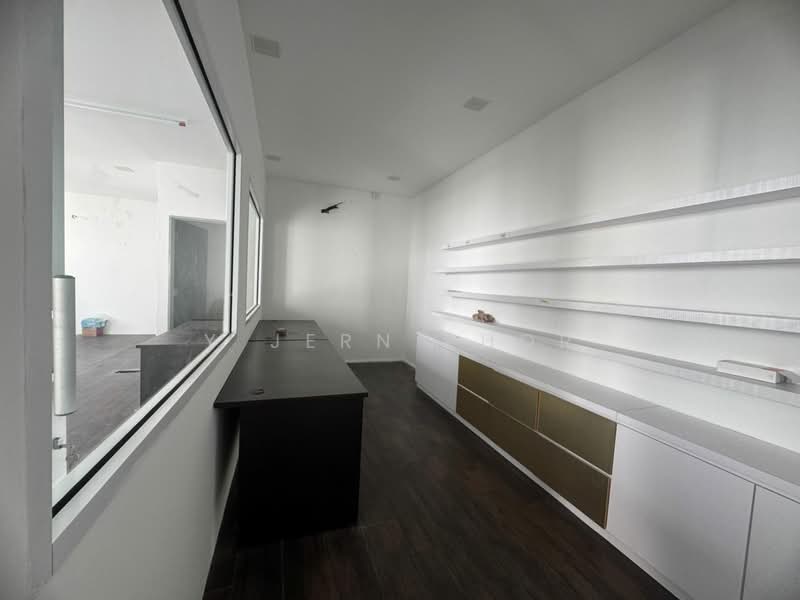 Shop / Office for Rent in Bukit Tambun (Simpang Ampat) - Y Jern Khor - Interior - PropertyGuru.com.my