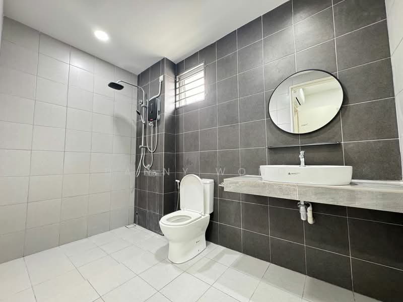 2-storey Terraced House for Rent in Bandar Country Homes (Rawang) - Danny Wong - Bathroom - PropertyGuru.com.my