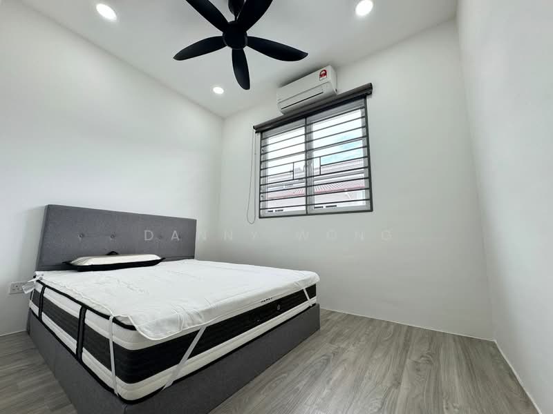 2-storey Terraced House for Rent in Bandar Country Homes (Rawang) - Danny Wong - Bedroom - PropertyGuru.com.my