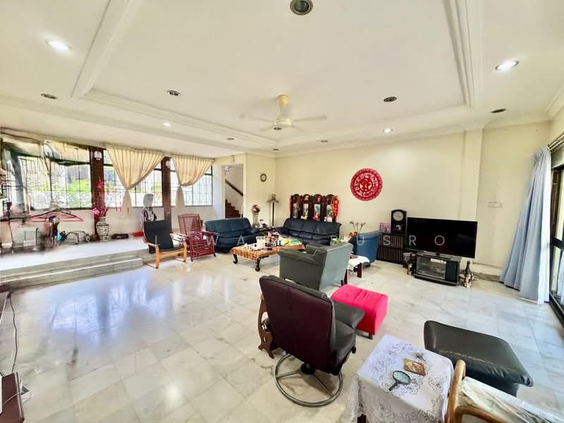 Exclusive 1.5 Storey Grand Bungalow with Private Garden Oasis Seksyen 4 Shah Alam untuk Untuk Dijual - RM 1,900,000, Feb 2026 - Living Room - PropertyGuru.com.my