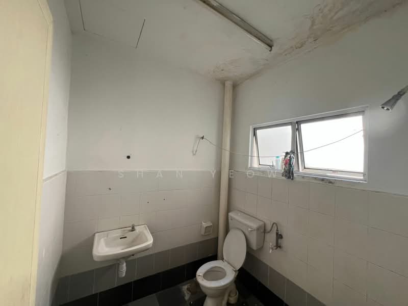 Crescentia Park untuk Untuk Dijual - RM 330,000, Mac 2026 - Bathroom - PropertyGuru.com.my