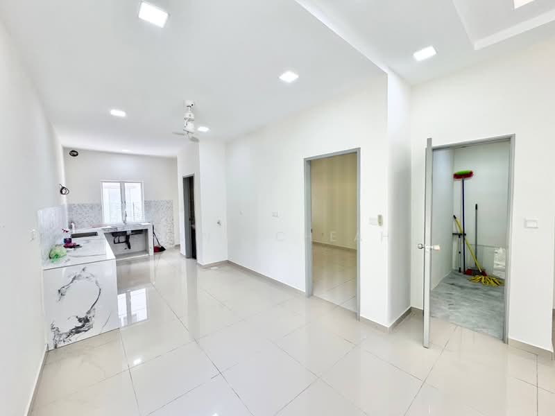 Terraced House for Sale in Sepang (Selangor) - Nana Cheah - Kitchen - PropertyGuru.com.my