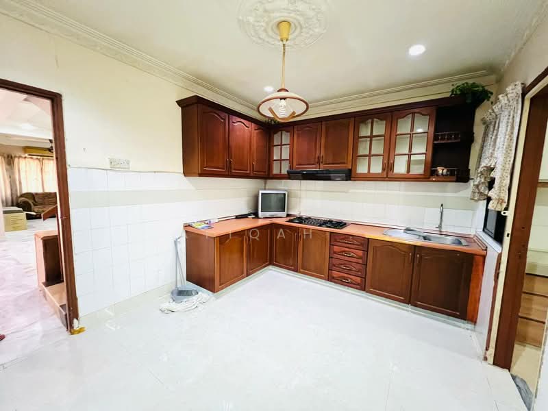 3-storey Terraced House for Sale in Bukit Antarabangsa (Ulu Kelang) - Afiqah . - Kitchen - PropertyGuru.com.my